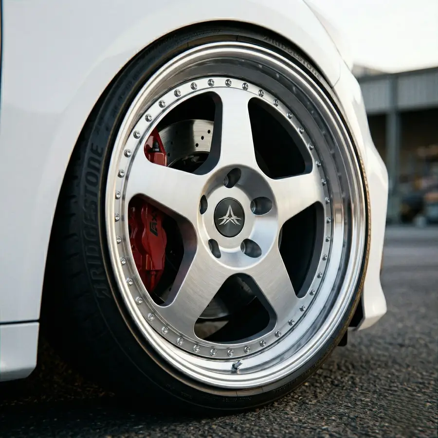 Detalle del step lip pulido de la AXYS TRA